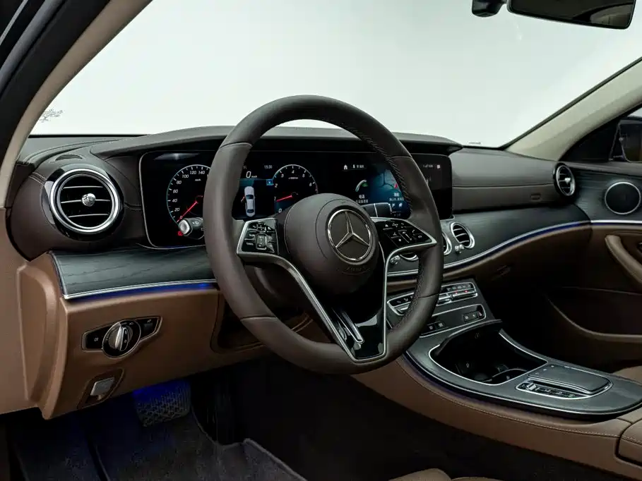 Mercedes-Benz E-Class — миниатюра 22