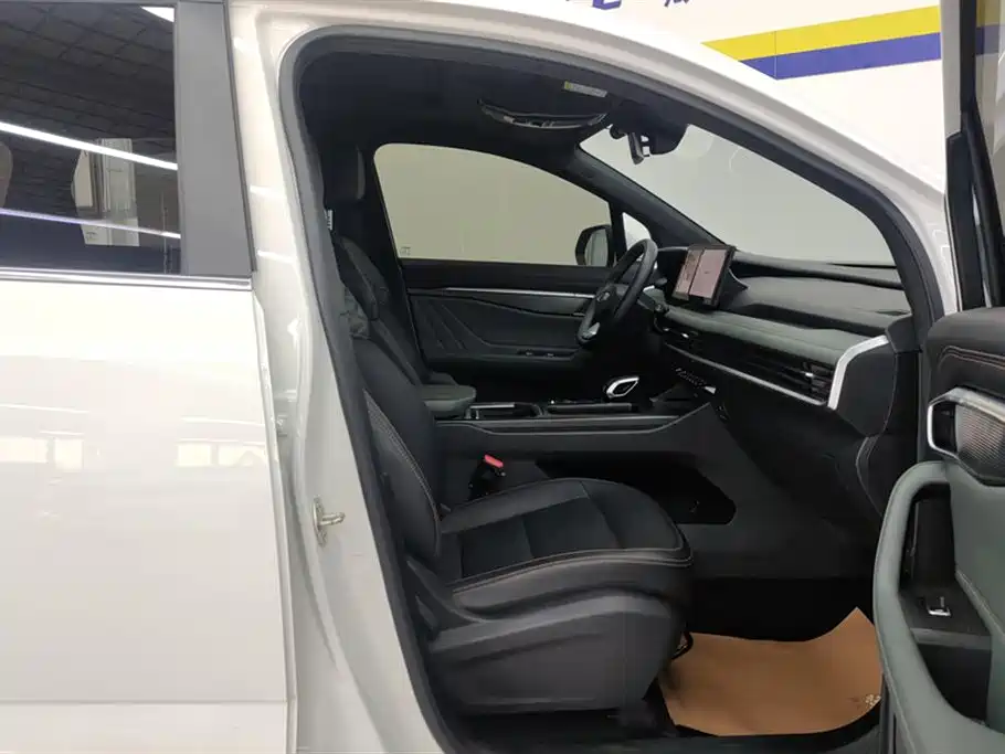 GEELY AUTOMOBILE HAOYUE L