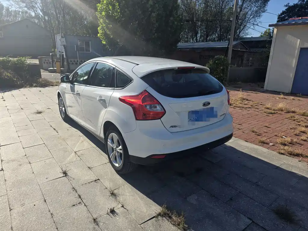 Ford Focus — миниатюра 6