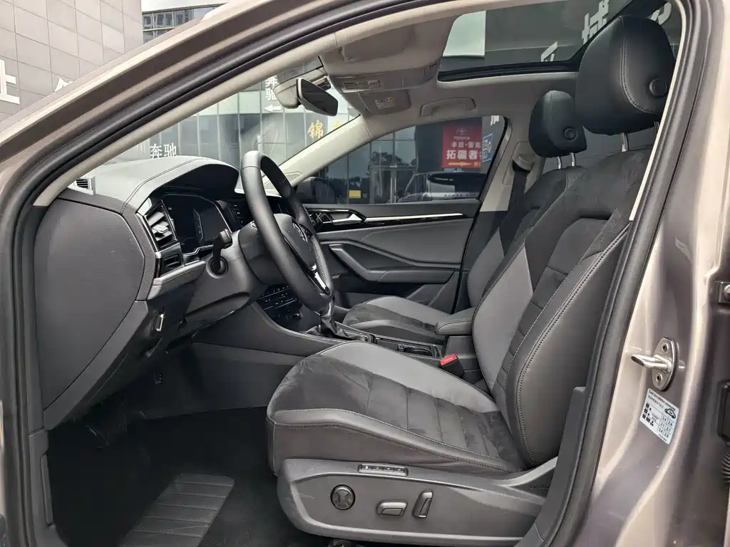 Volkswagen Sagitar — миниатюра 6
