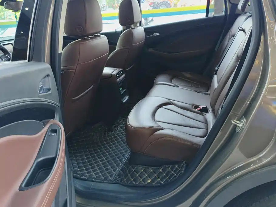 Buick Envision Plus — миниатюра 11