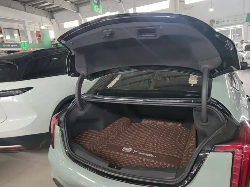 Cadillac CT5 — миниатюра 19