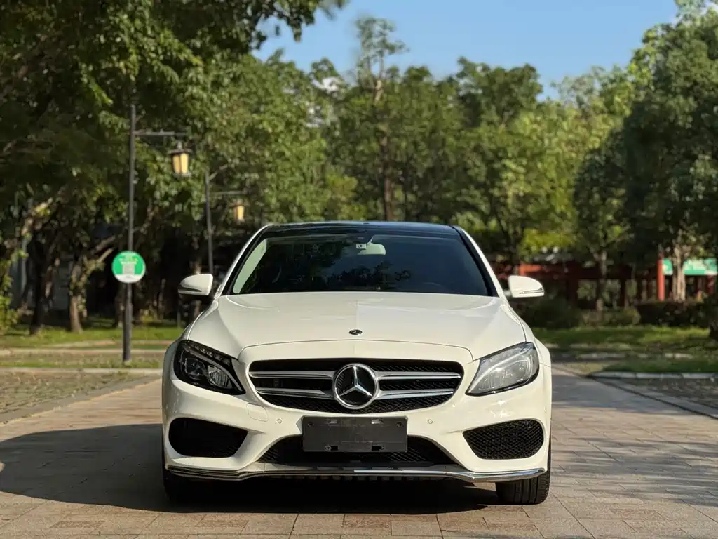 Mercedes-Benz C-Class — миниатюра 2