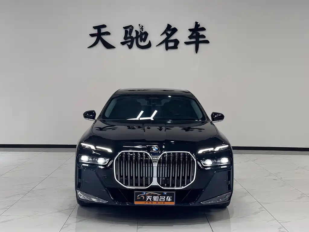 BMW 7 Series 7 2023 735Li M Sport
