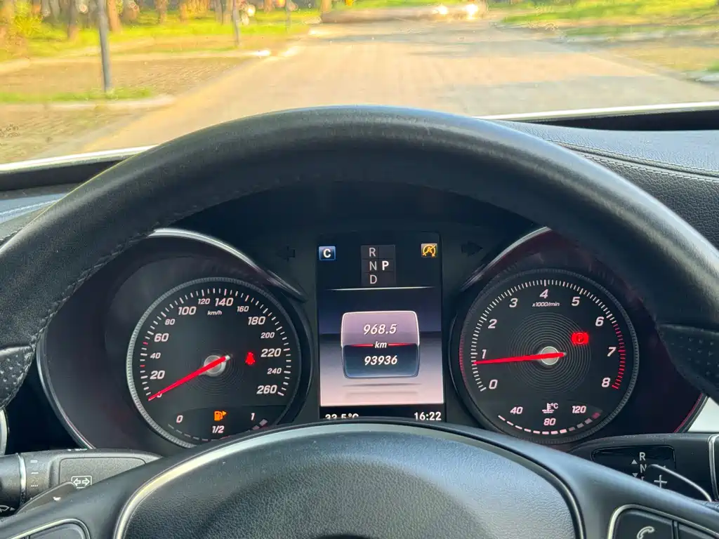 Mercedes-Benz C-Class — миниатюра 15