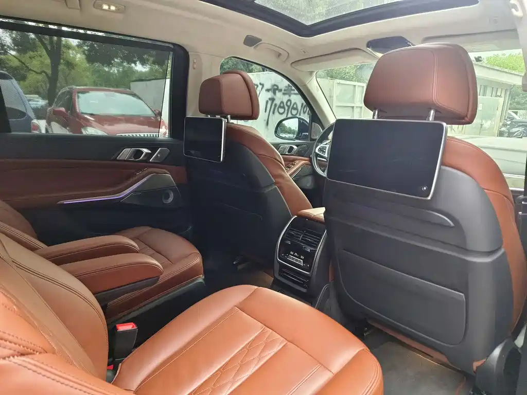 BMW X7 — миниатюра 15