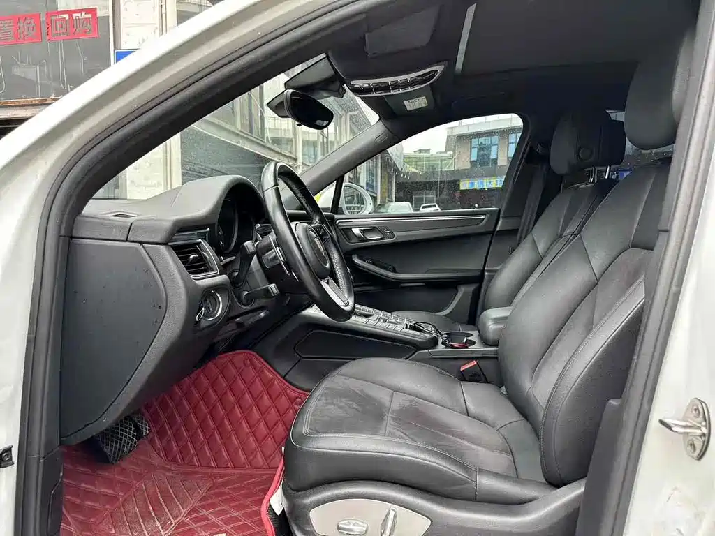 Porsche Macan — миниатюра 5