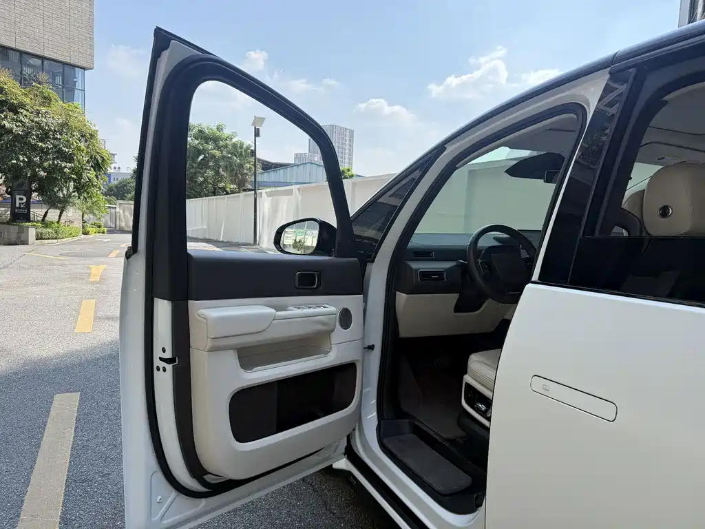 Li Auto Li MEGA — миниатюра 7