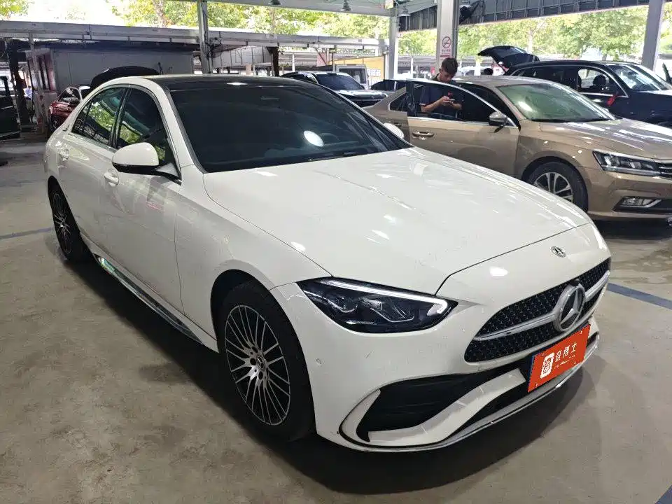 Mercedes-Benz C-Class — миниатюра 3