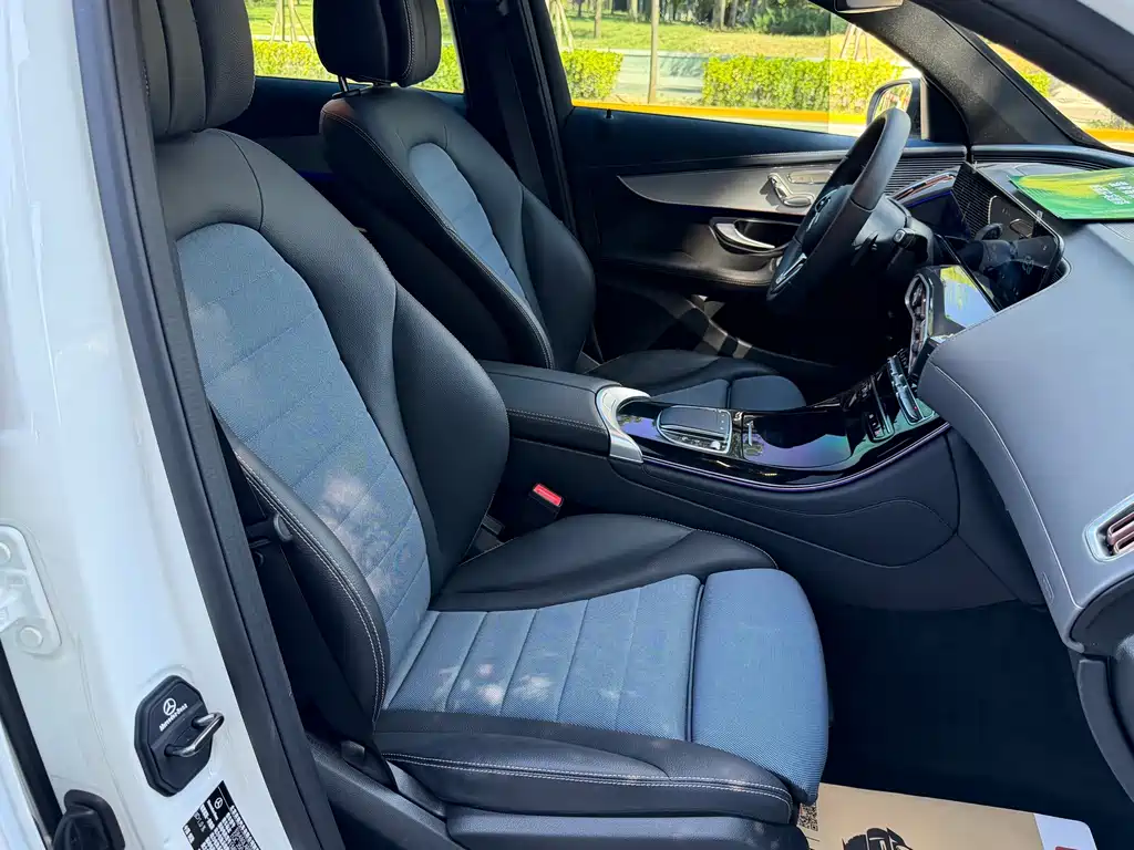 Mercedes-Benz EQC — миниатюра 17