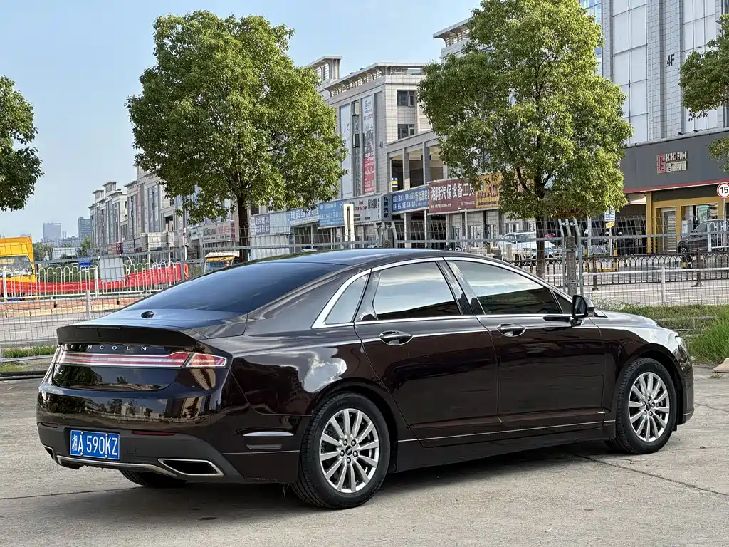 Lincoln MKZ 2019 2.0T Premium V