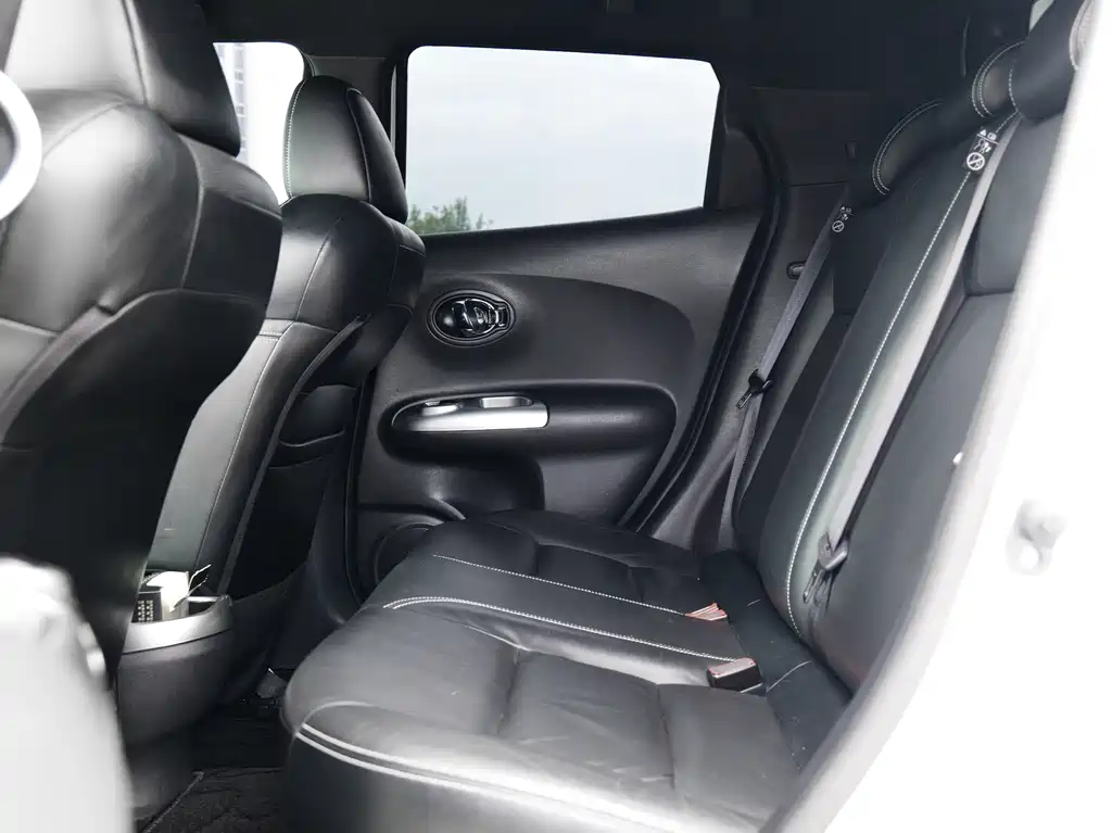 Infiniti ESQ — миниатюра 10