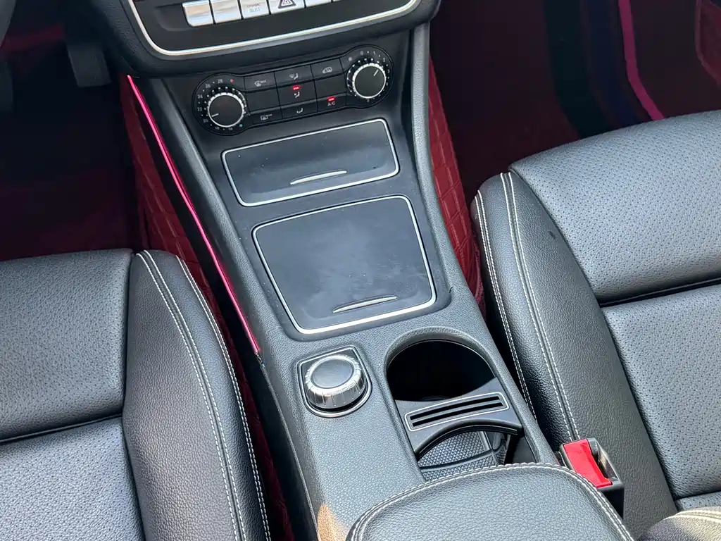 Mercedes-Benz GLA — миниатюра 14