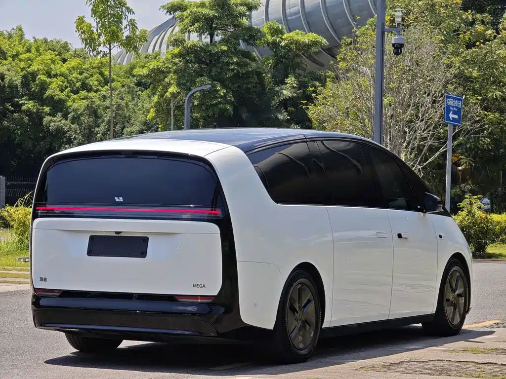 Li Auto Li MEGA — миниатюра 4