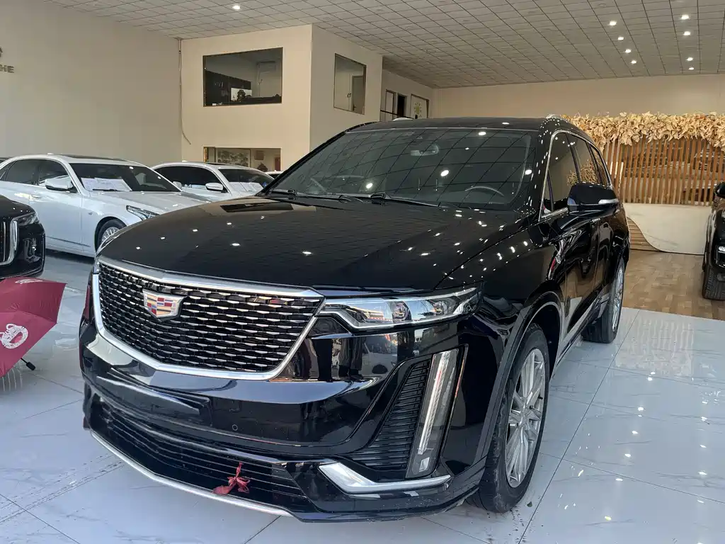 CADILLAC  XT6
