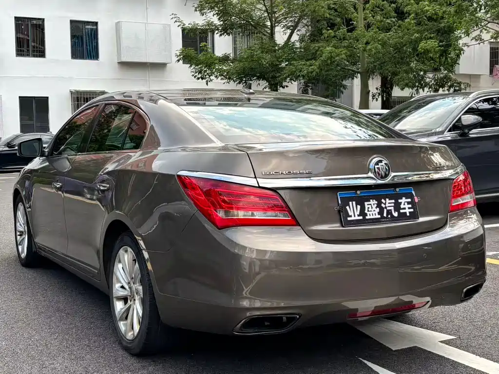 Buick LaCrosse — миниатюра 4