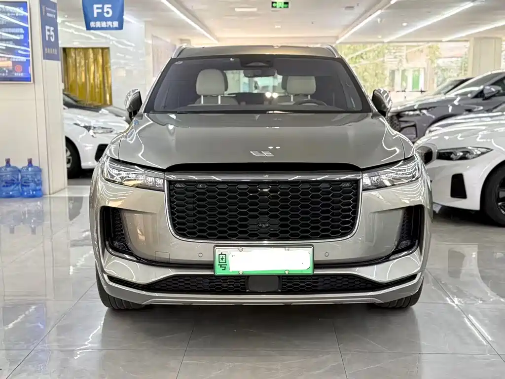Li Auto Li ONE — миниатюра 2