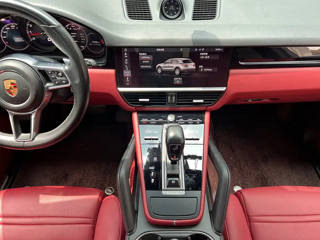 Porsche Cayenne — миниатюра 16