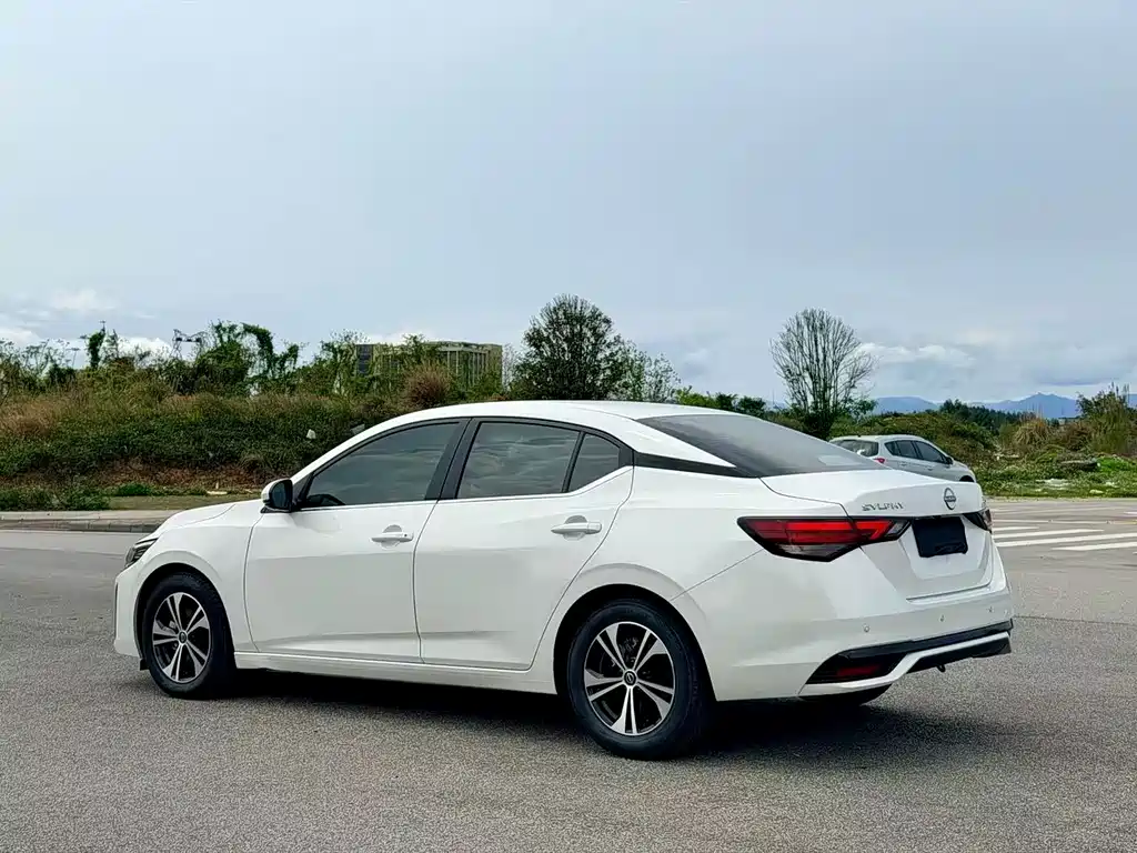 Nissan Sylphy 2025 1.6L CVT