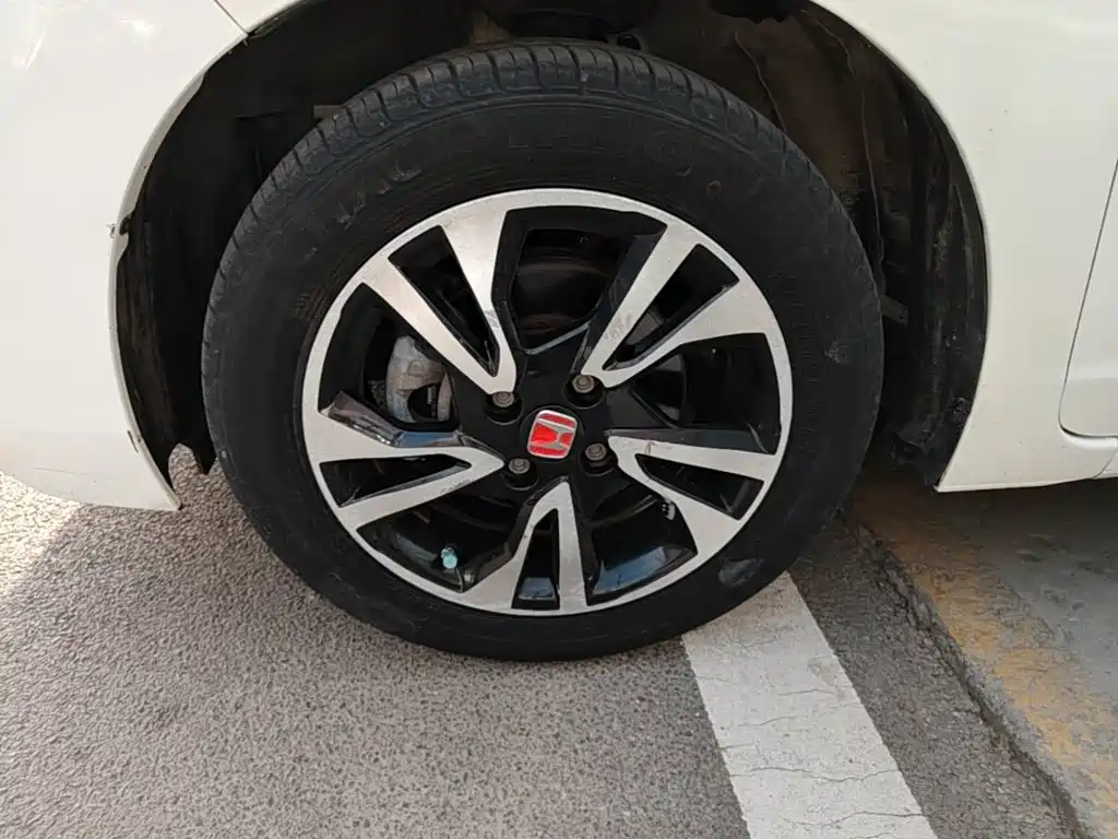 Honda Fit — миниатюра 23