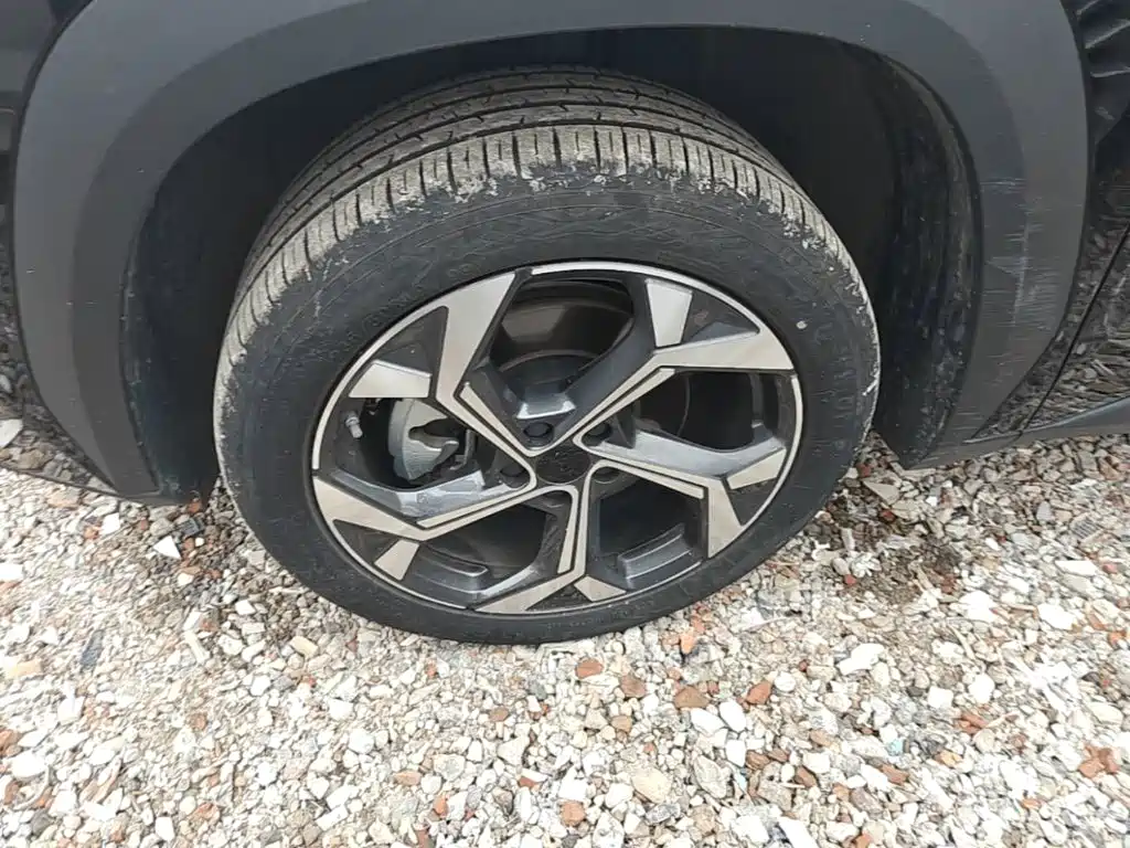 Geely Boyue L — миниатюра 23