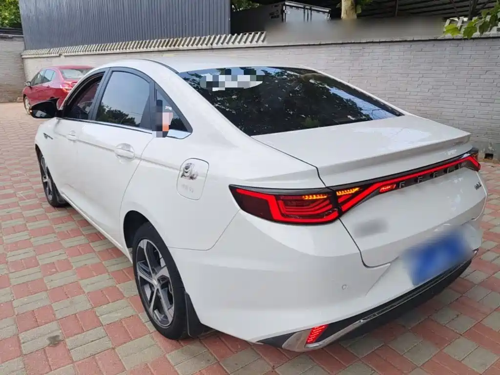 Geely Emgrand L — миниатюра 5