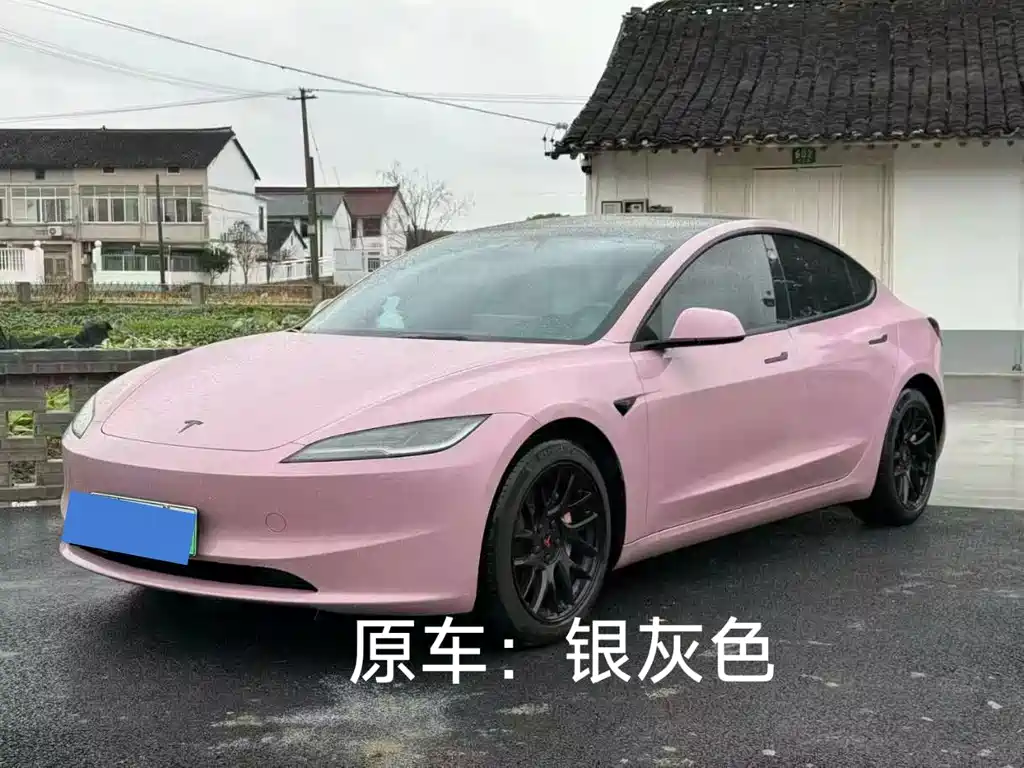 TESLA MODEL 3