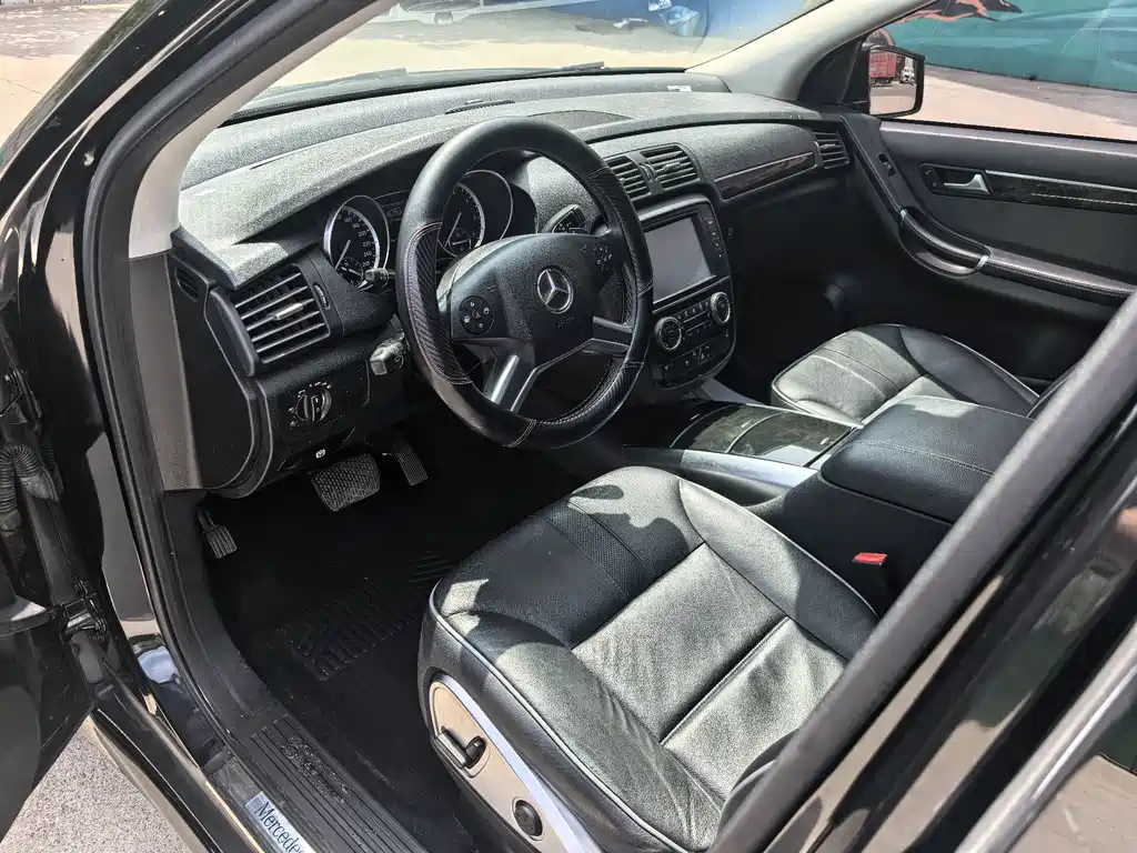 Mercedes-Benz R 2017 R 320 4MATIC