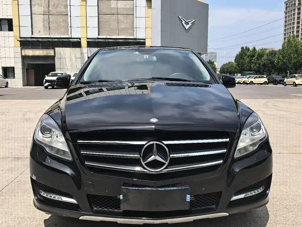 Mercedes-Benz R 2017 R 320 4MATIC