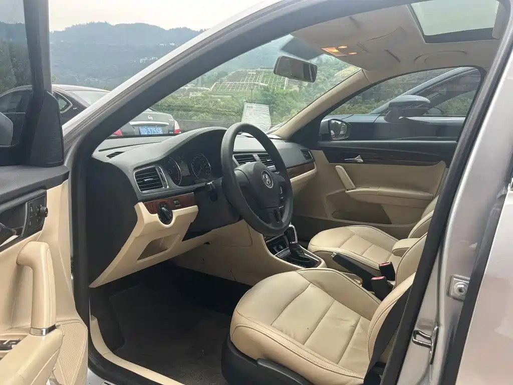 Volkswagen Lavida — миниатюра 7