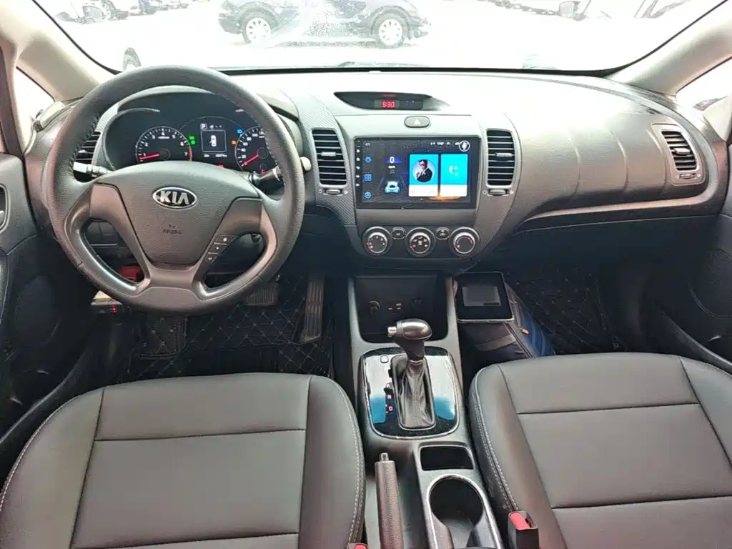 Kia K3 — миниатюра 10