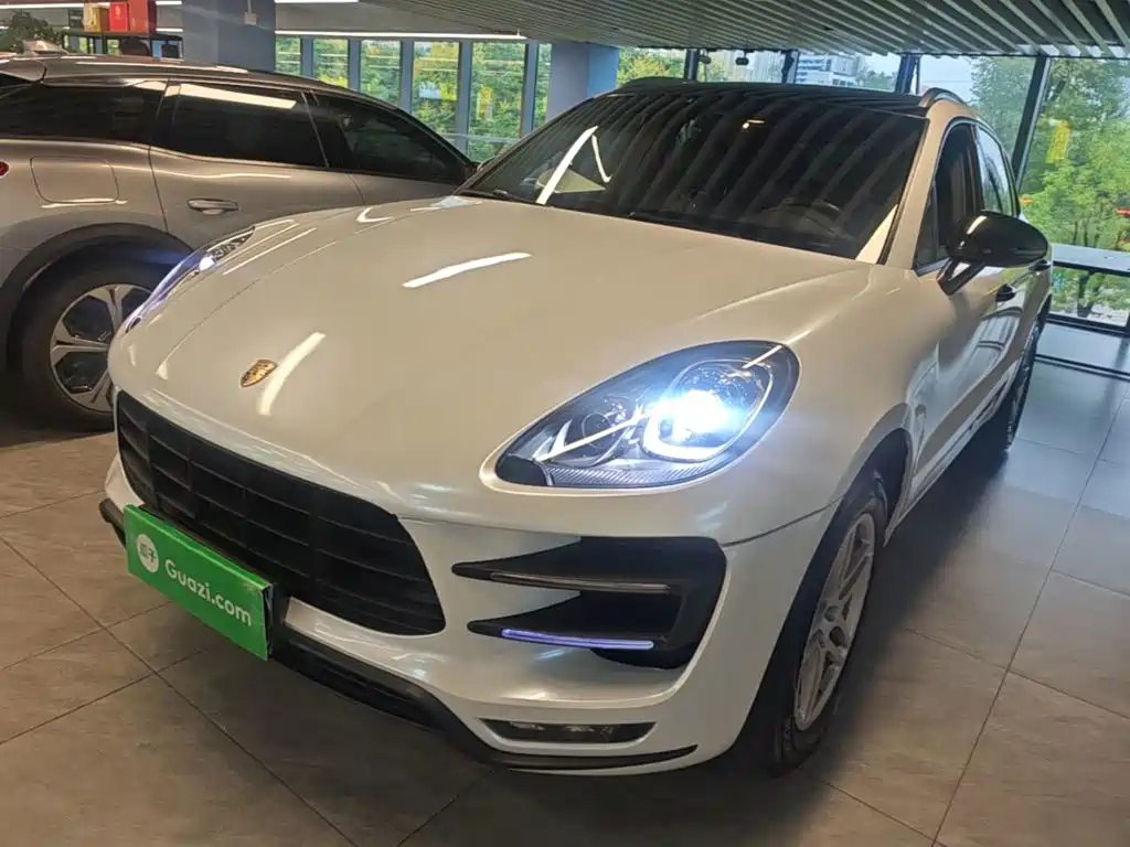 Porsche Macan — миниатюра 2