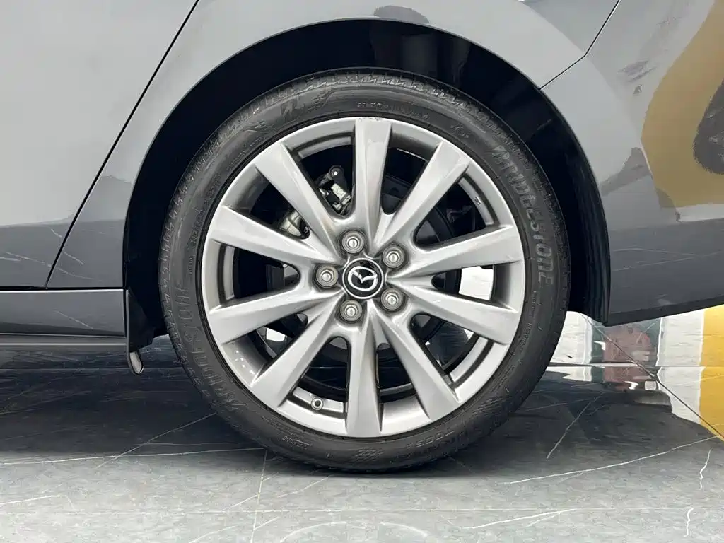 Mazda 3 Axela — миниатюра 24