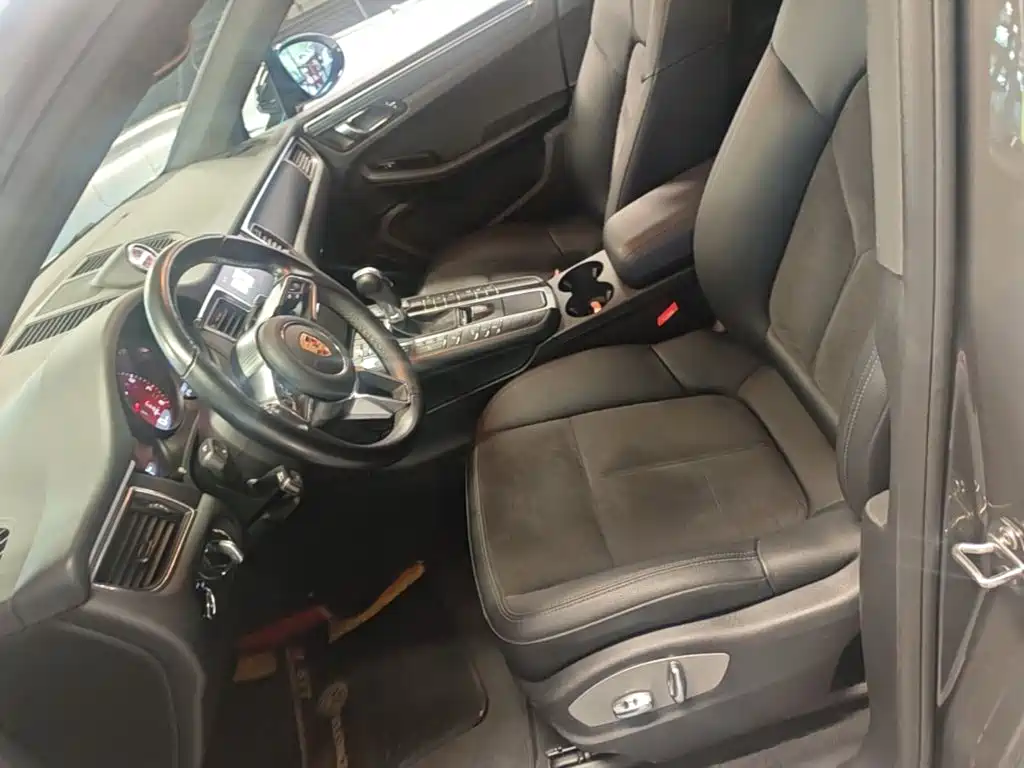 Porsche Macan — миниатюра 15