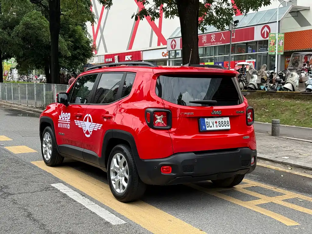 Jeep Renegade — миниатюра 7