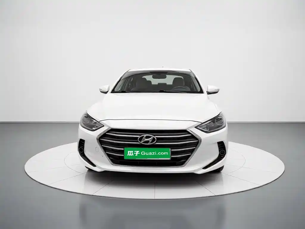 Hyundai Elantra — миниатюра 2