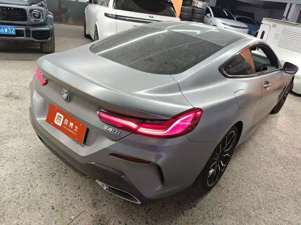 BMW 8 Series — миниатюра 4