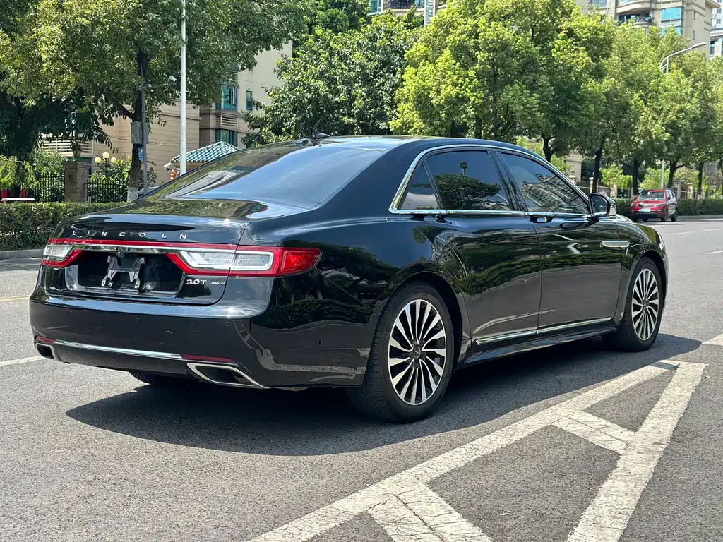 Lincoln Continental — миниатюра 23
