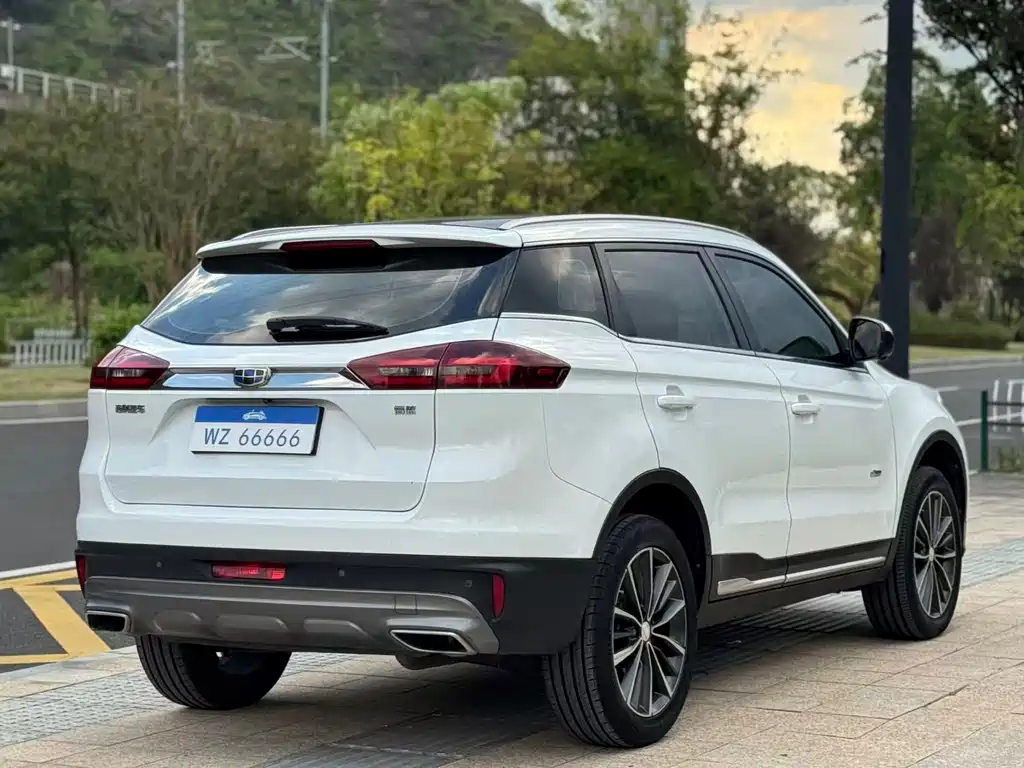 Geely Boyue — миниатюра 14