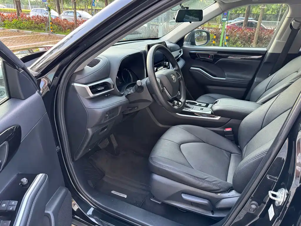 Toyota Highlander — миниатюра 5