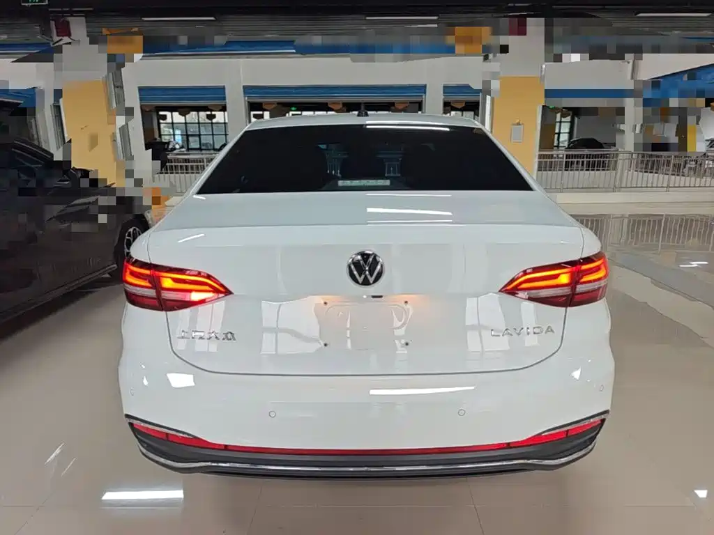 Volkswagen Lavida — миниатюра 6