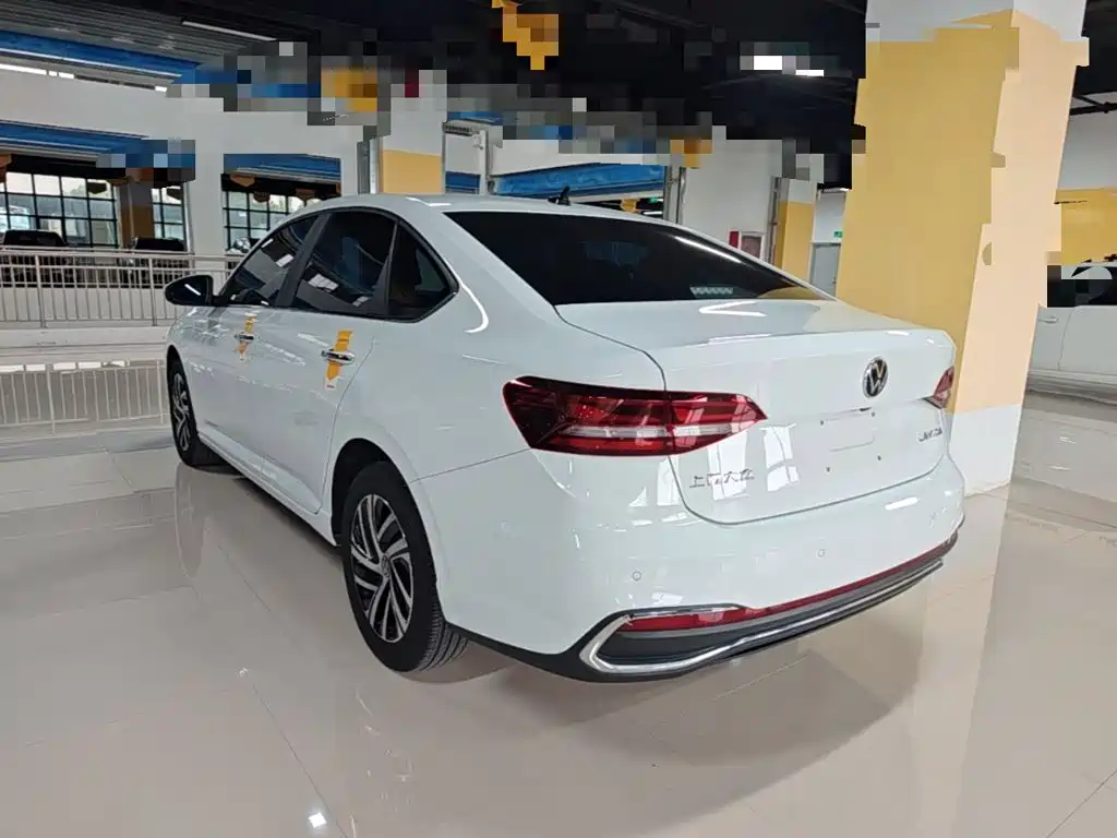 Volkswagen Lavida — миниатюра 5