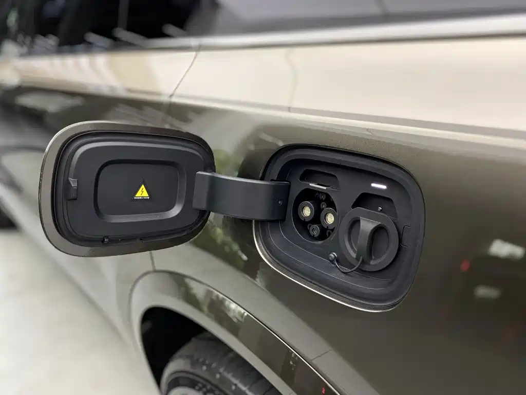 Li Auto Li L9 — миниатюра 8