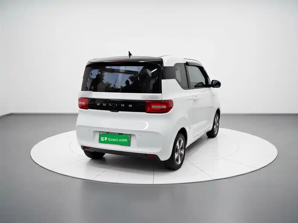 Wuling MINIEV — миниатюра 4