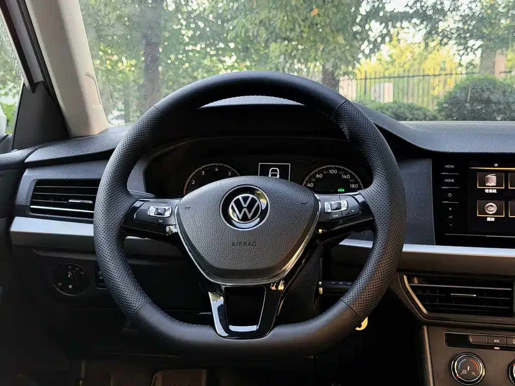 Volkswagen Lavida — миниатюра 13