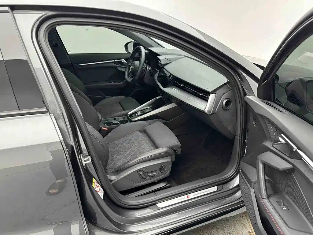 Audi A3 2022 — фото 7
