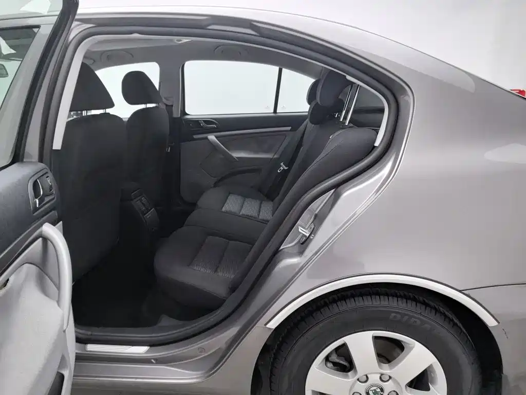 Skoda Octavia — миниатюра 15