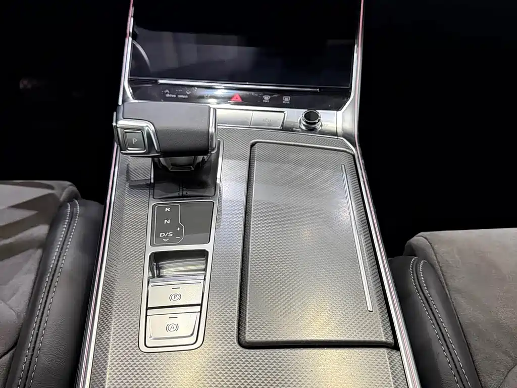 Audi A6L — миниатюра 9