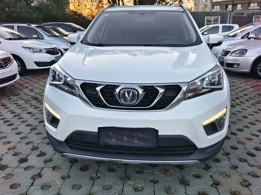 Changan CS15 — миниатюра 2