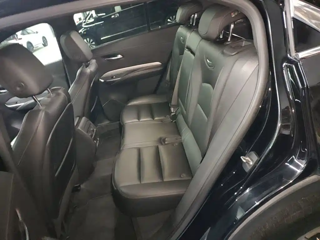 Cadillac XT4 — миниатюра 13